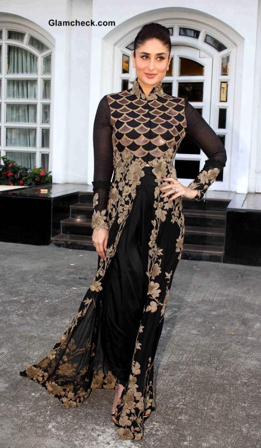 Kareena Kapoor Sizzles In Anamika Khanna Black And Gold Outfit 
