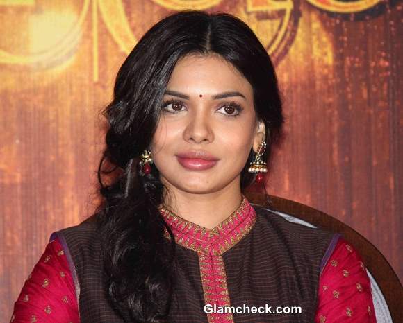 Sara Loren 2014 in Barkhaa - Sara-Loren-2014-in-Barkhaa