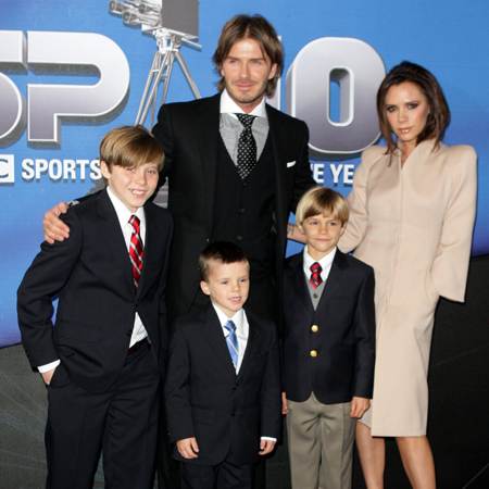 Victoria Beckham Expecting 4th Child. Beckhams expecting fourth