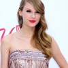 Taylor Swift hairstyle 2011 Billboard Music Awards