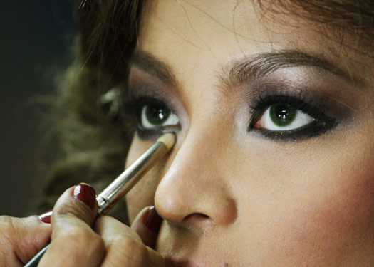 Eye makeup