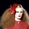 Floral hair accessories trend spring 2011 Marc Jacobs