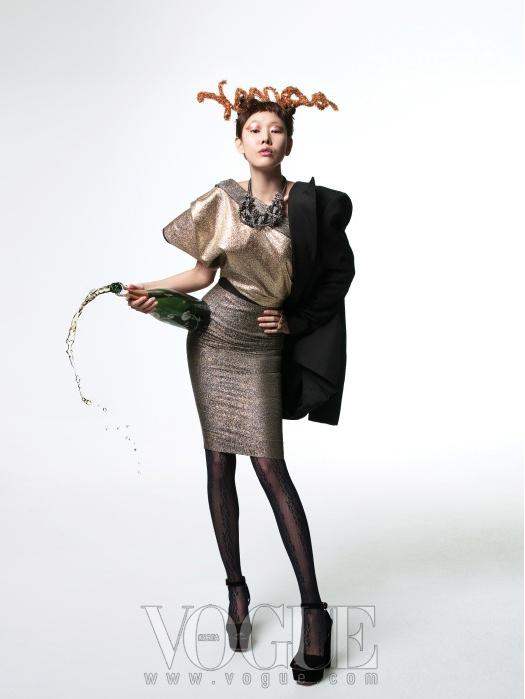 Christmas Editorial Vogue Korea December 2010 11