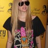 Avril-lavigne-sports-black-shorts