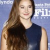Celeb Hairstyle Shailene Woodley Sports Messy Side-swept Hair