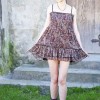 Style picture-wearing paisley print babydoll dress