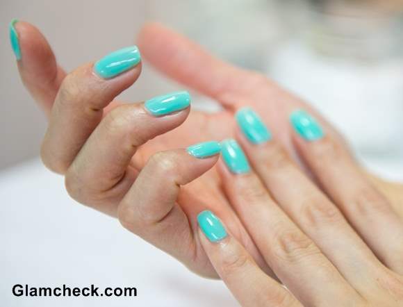 turquoise blue nail art
