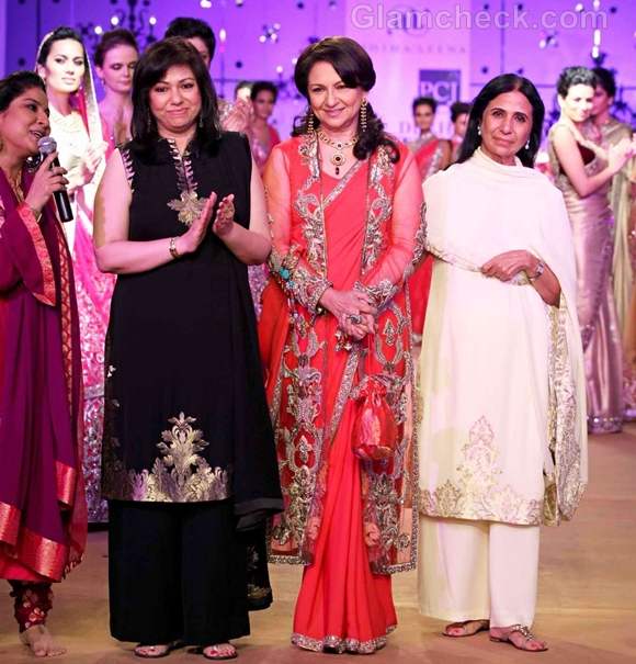 Sharmila Tagore Dazzles in Coral Sari at PCJ Delhi Couture Week