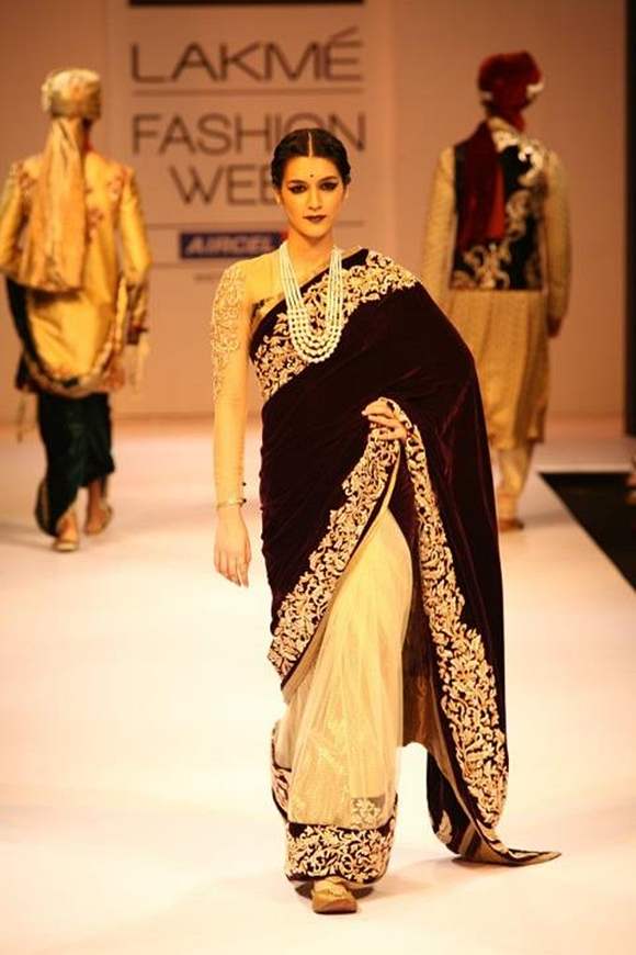 Shyamal Bhumika Shodhan-LFW Winter Festive 2012-4