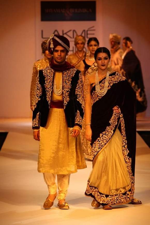 Shyamal Bhumika Shodhan-LFW Winter Festive 2012-6