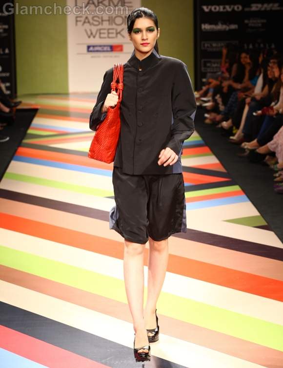 VEEV Second Skin Collection Bags LFW Winter-Festive 2012 -2