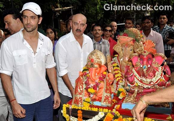 Bollywood Celebs Ganpati Visarjan 2012-3