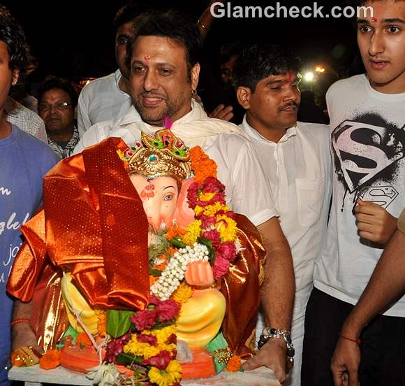 Bollywood Celebs Ganpati Visarjan 2012-govinda