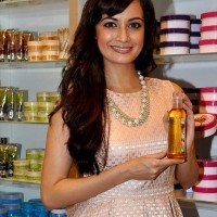 Dia Mirza at body shop rain forest coconut oil launch