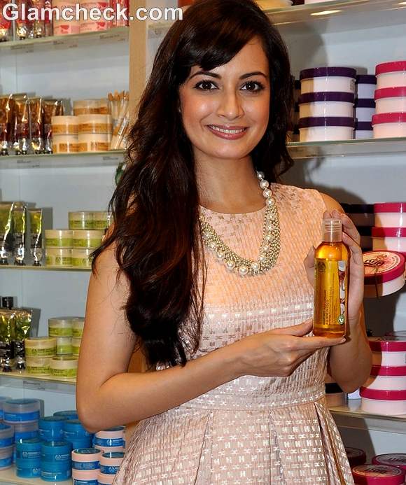 Dia Mirza at body shop rain forest coconut oil launch