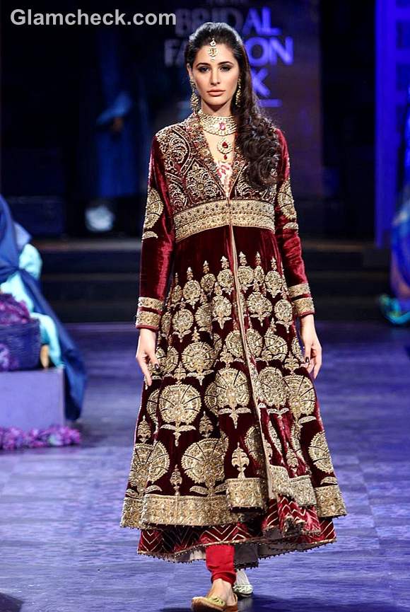 Nargis Fakhri JJ Valaya grand finale india bridal fashion week 2012