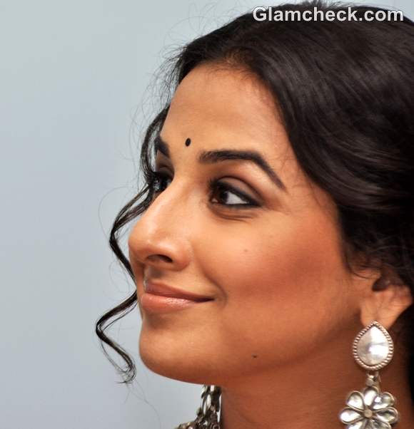 Vidya Balan traditional look makeup hairstyle