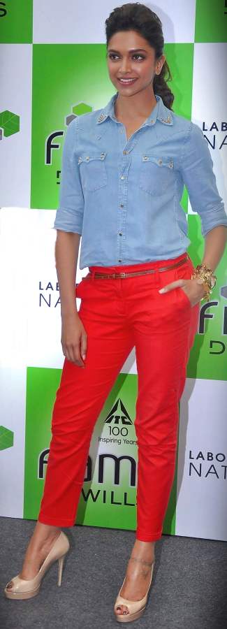 deepika padukone tangerine colored denims 2012