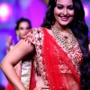 sonakshi sinha jyotsna Tiwari Aamby Valley India Bridal Fashion Week 2012