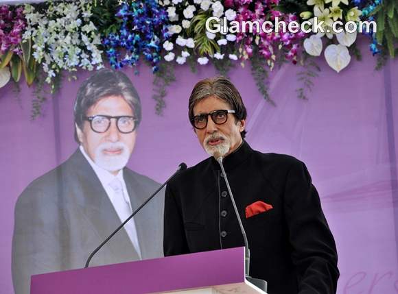 Amitabh Bachchan Launched Mobile Diabetes Van by Seven Hills Hospital on birthday