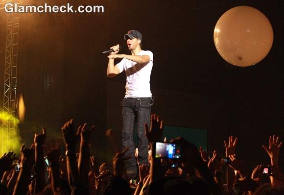 Enrique Iglesias Performs Live in Gurgaon