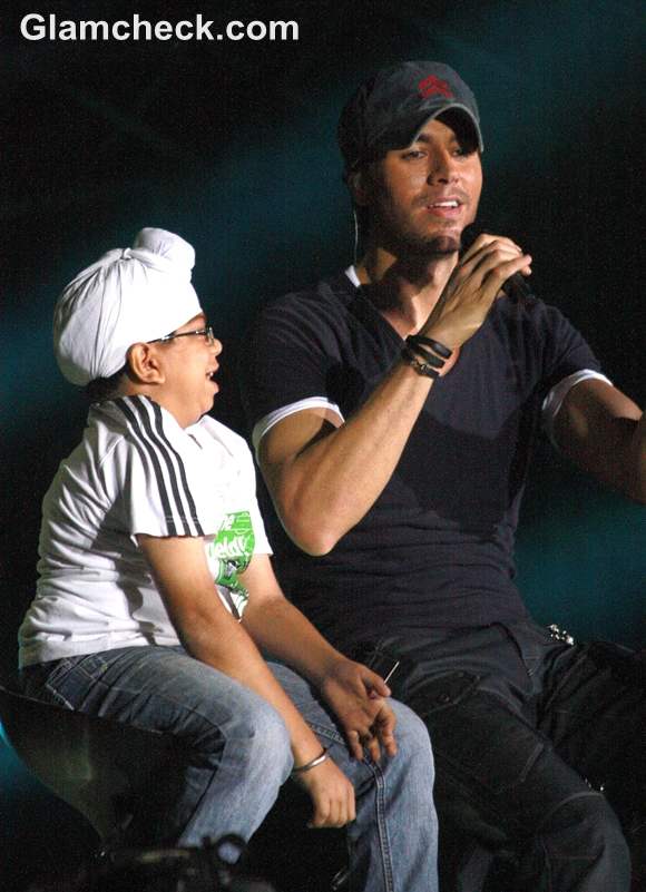 Enrique Iglesias Performs Live in india