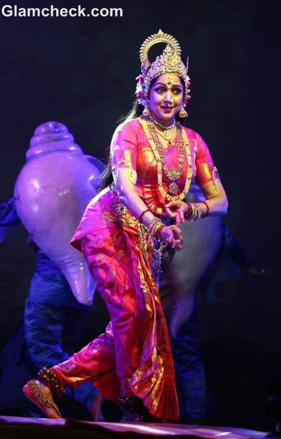 Hema Malini Performs the Nritya Natika Ramlila