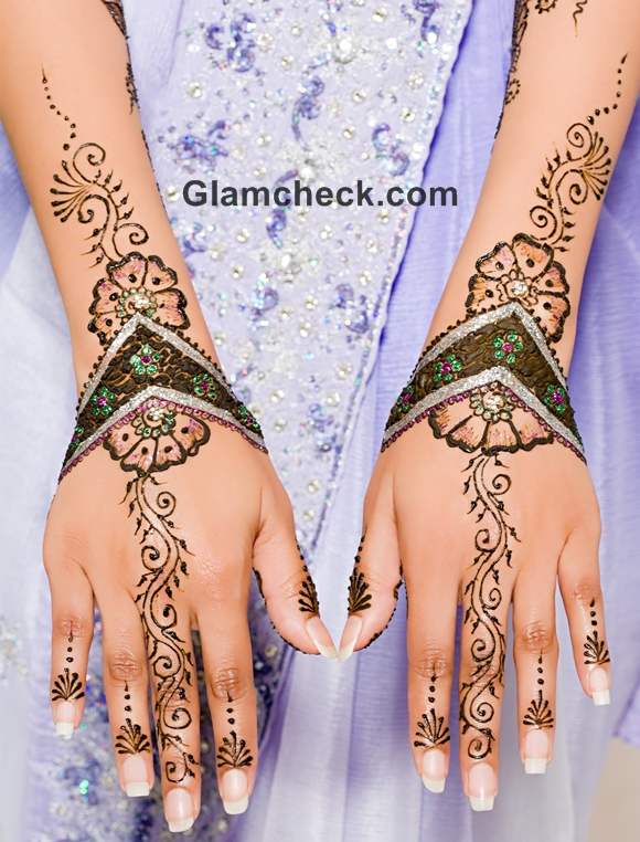 Karva Chauth mehndi designs floral