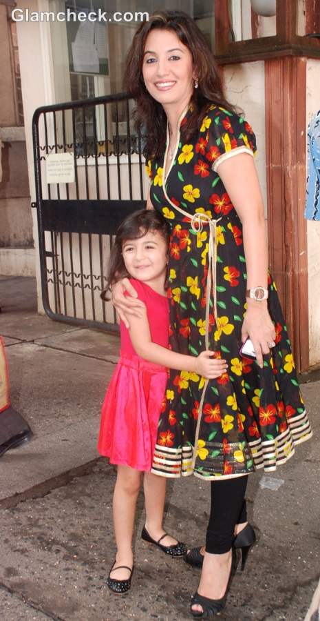 Perizaad Zorabian with her daughter to flag off rally for the cause of cerebral palsy