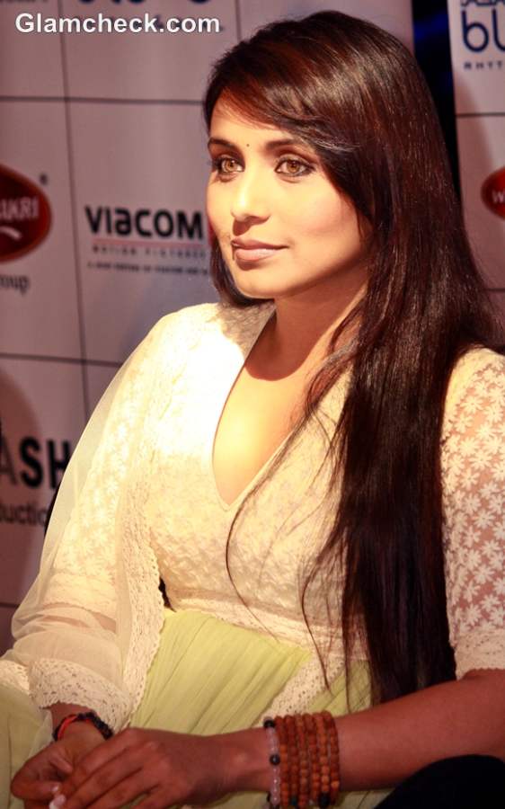 DIY: Rani Mukherjee Glossy Side Swept Hairstyle