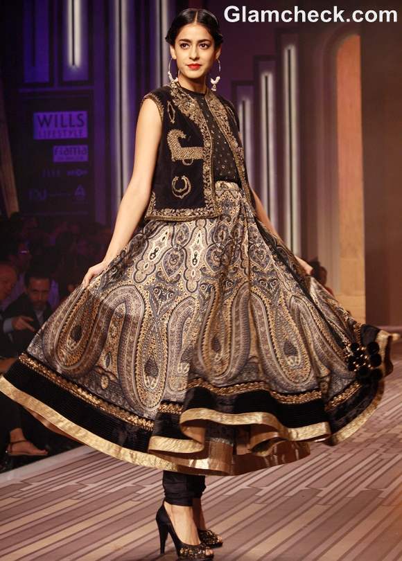 Ritu kumar grand finale WIFW S-S 2013-5