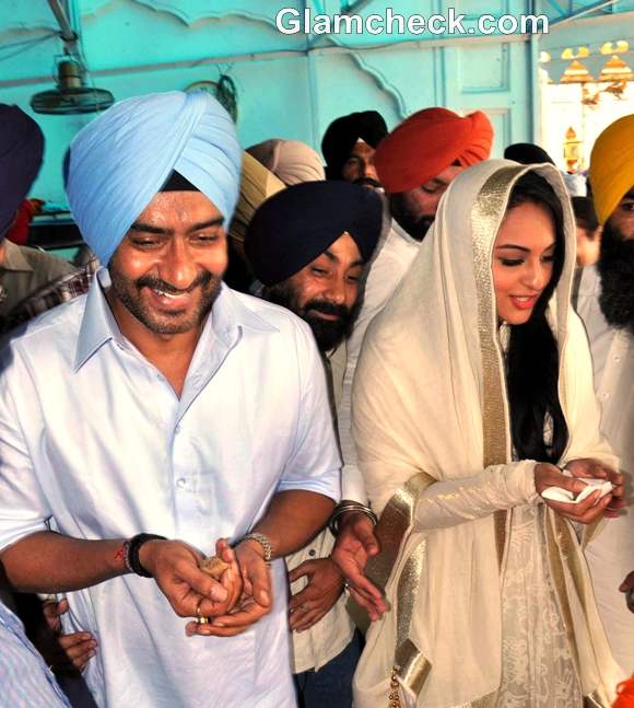 Sonakshi Sinha Ajay Devgan promote Son of Sardaar Golden Temple Amritsar