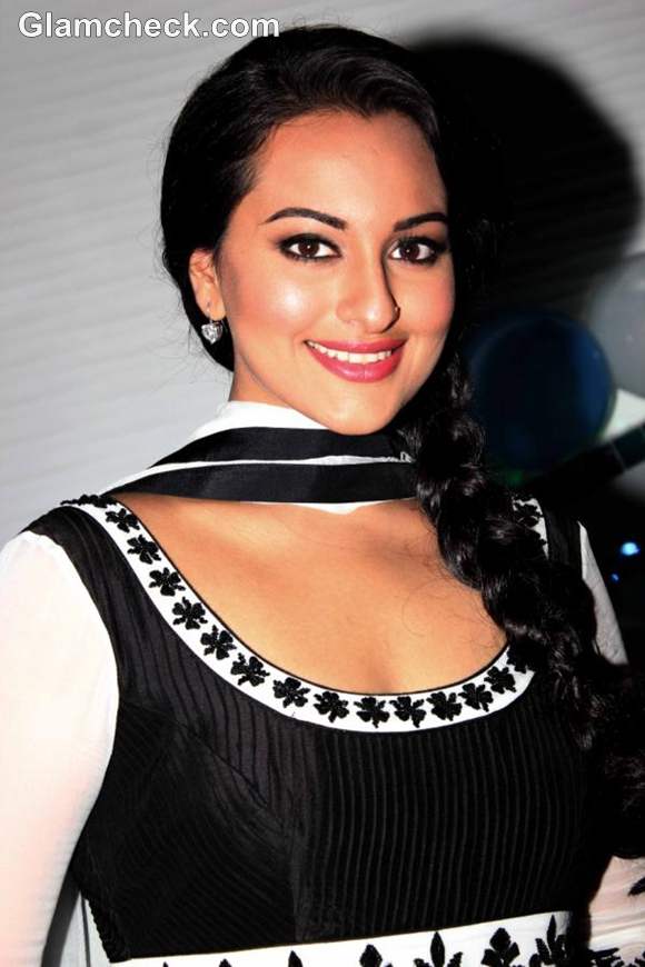 Sonakshi Sinha hairstyle Son of Sardaar