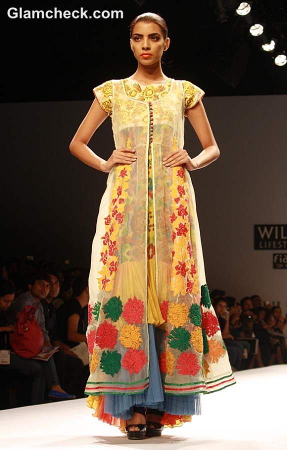 WIFW S-S 2013 Preeti Jhawar Olya collection day 4