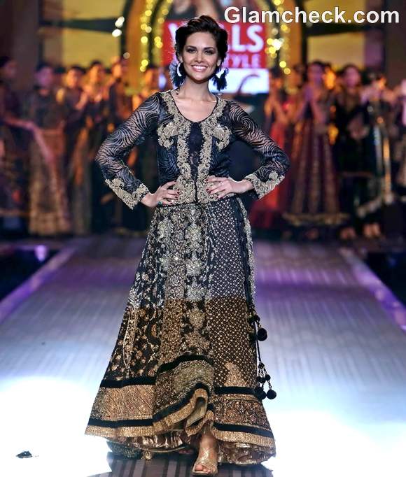 esha gupta ritu kumar grand finale WIFW S-S 2013