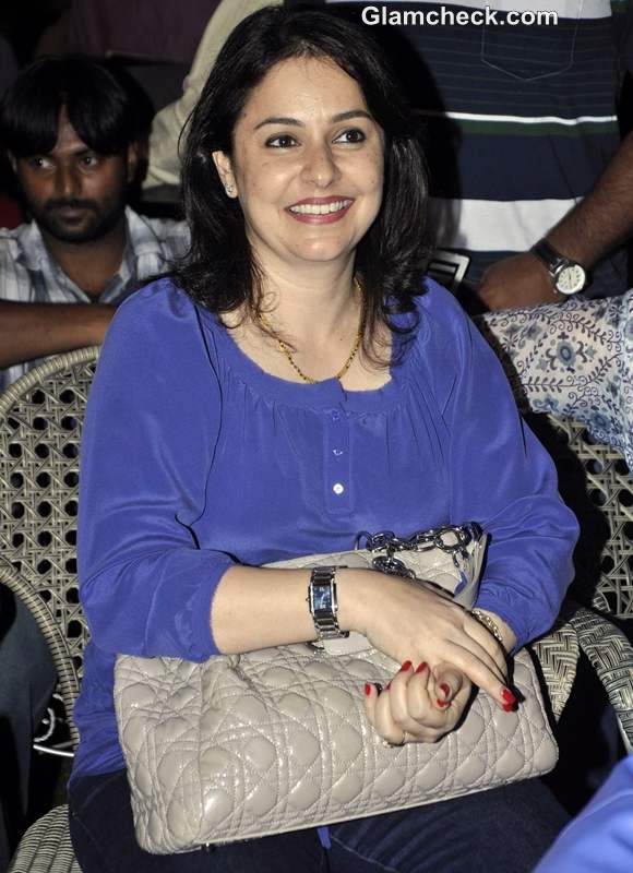 Anjali Tendulkar at inauguration of SMAASH entertainment centre Phoenix Mill in Mumbai