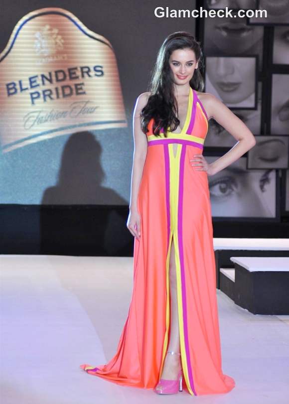 Evelyn Sharma Wendell Rodricks at Blenders Pride Fashion Tour 2012