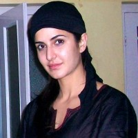 Katrina Kaif in burqa at Ajmer Sharif to Seek Blessings for Jab Tak Hai Jaan