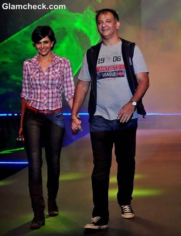 Mandira Bedi with husband Raj Kaushal Live Fashionably in Taj Lands End Mumbai