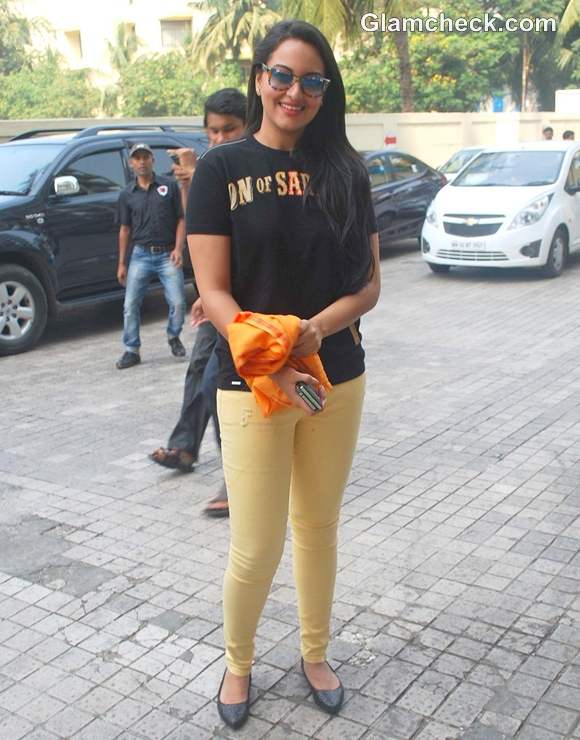 Sonakshi Sinha in colored denims Promotes Son of Sardaar at PVR