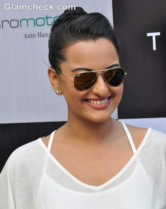 Sonakshi Sinha short Dress 2012