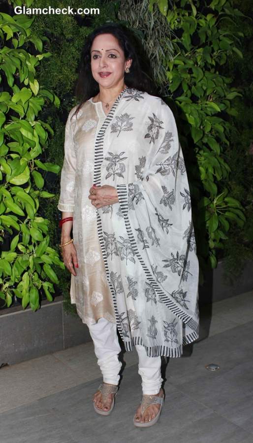 Hema Malini indian attire At Stree Shakti Press Meet and Jaya Smriti