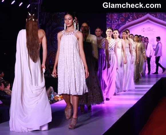 Ministry of Textile Fashion Show Held in New Delhi — Indian Fashion