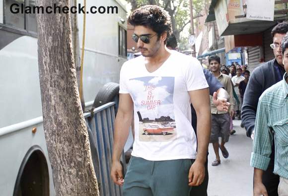 Arjun Kapoor On The Streets Of Kolkata for his upcoming Movie Gunday