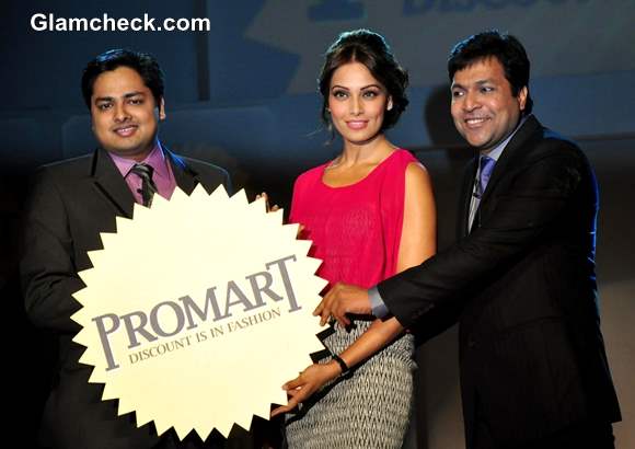 Bipasha Basu unveils Promart Retail Fashion Show