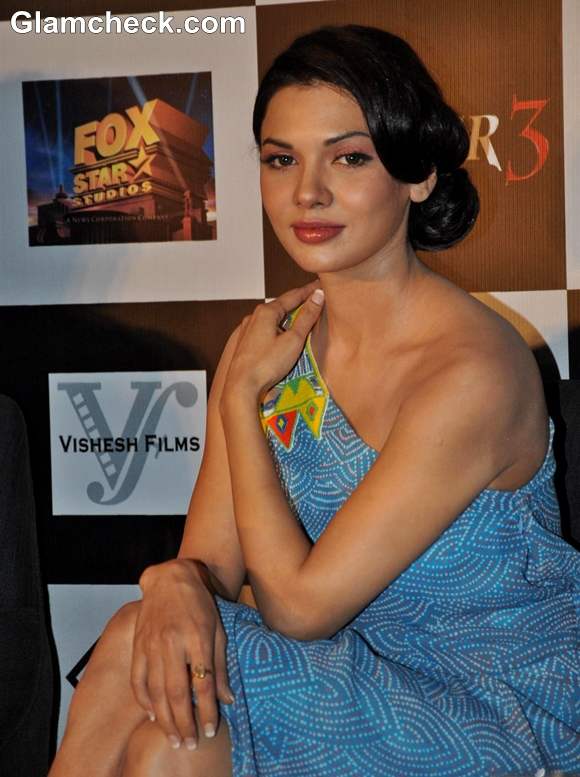 Sara Loren Murder 3 Promotions