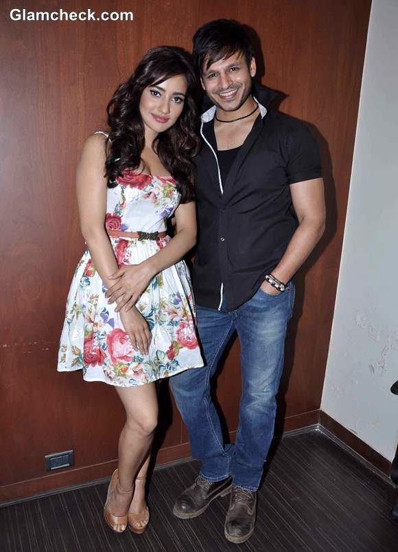 Vivek Oberoi Neha Sharma Jayanta Bhai Ki Luv Story