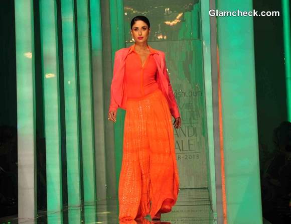 Kareena Kapoor at LFW Summer Resort 2013