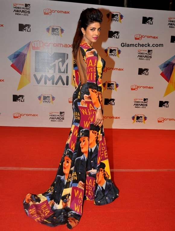 Priyanka Chopra at MTV Video Music Awards India 2013