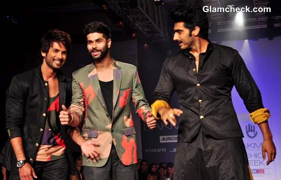 Shahid Kapoor Arjun Kapoor for Kunal Rawal at LFW Summer Resort 2013